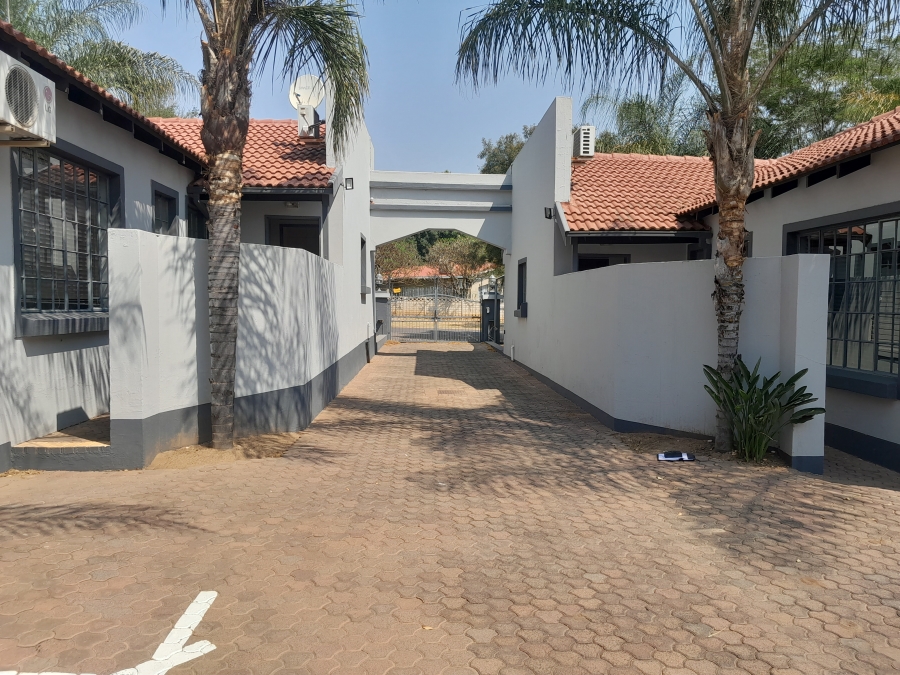 11 Bedroom Property for Sale in Bodorp North West